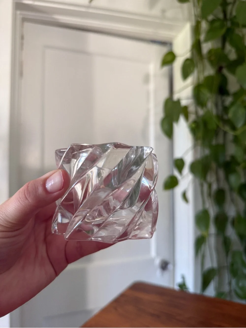SHANNON IRELAND Clear Sculpted Leaf Glass Votive